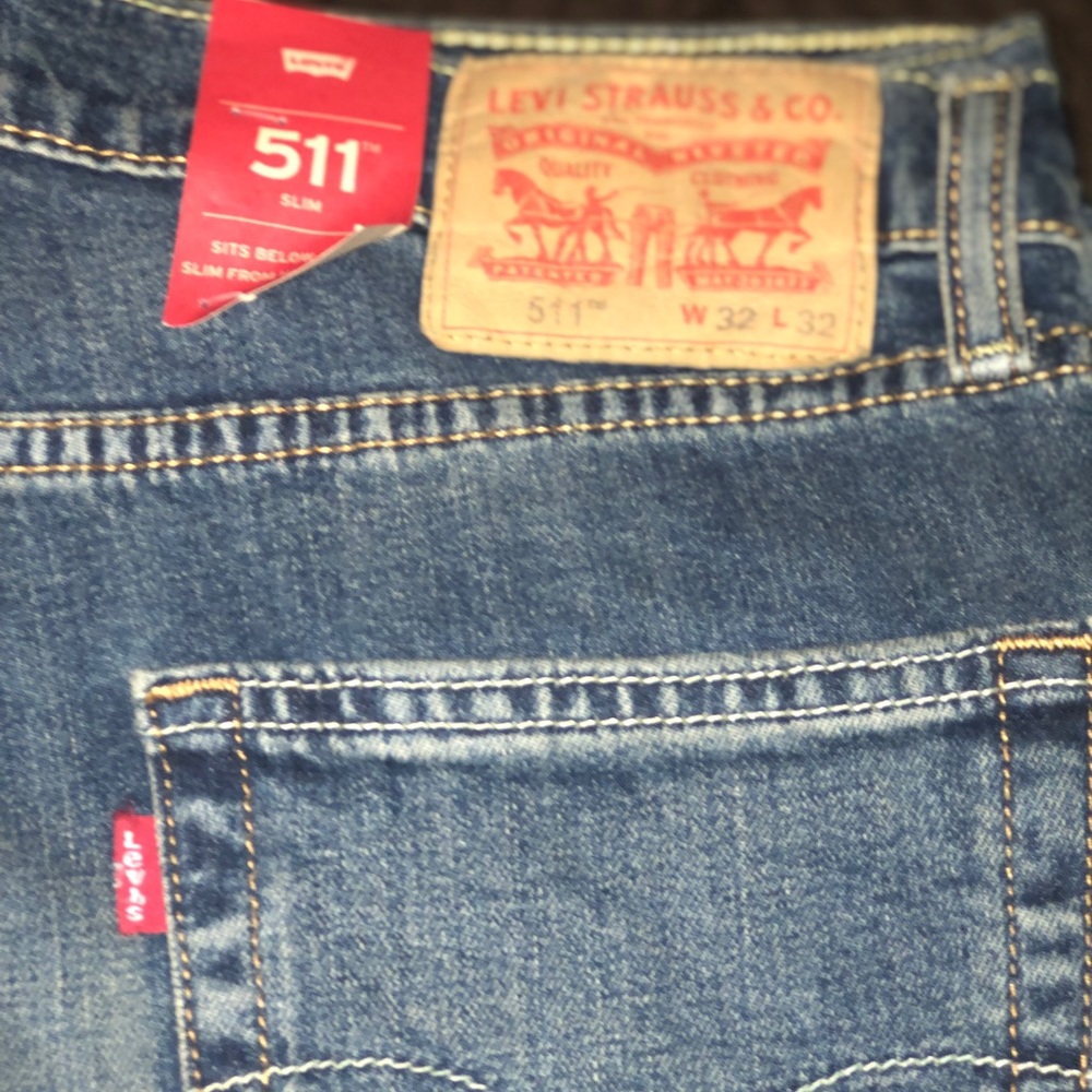 New Levi’s 32/32